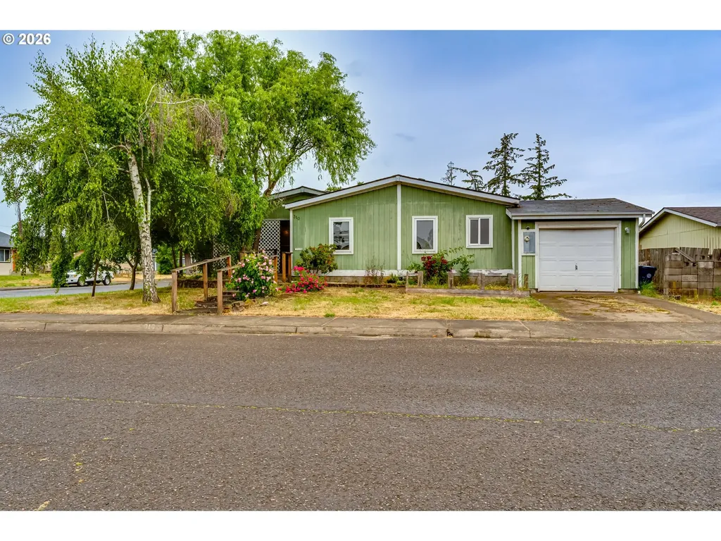 310 E 10th Place Junction City OR 97448