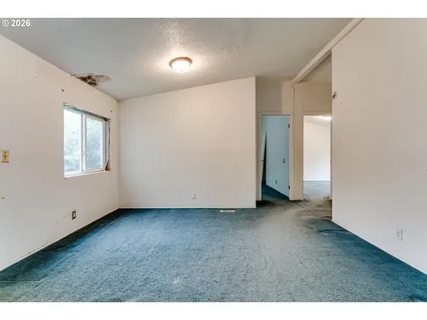 310 E 10th Place Junction City OR 97448