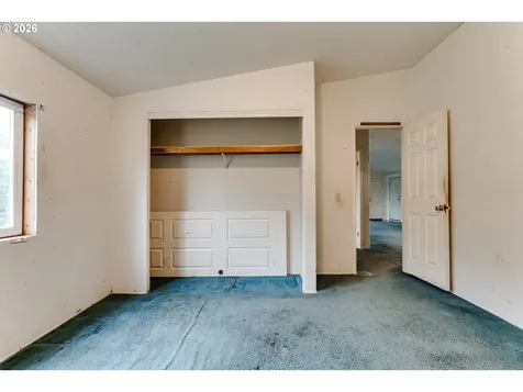 310 E 10th Place Junction City OR 97448