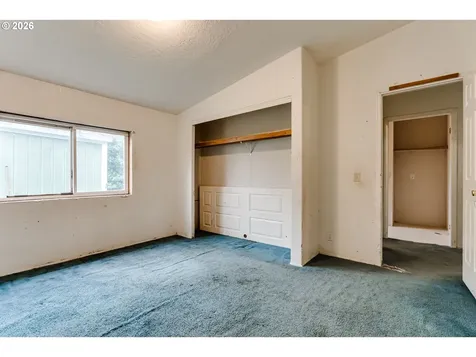 310 E 10th Place Junction City OR 97448