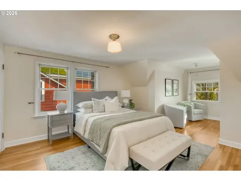 4315 NE Laurelhurst Place Portland OR 97213