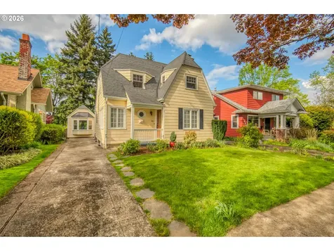 4315 NE Laurelhurst Place Portland OR 97213