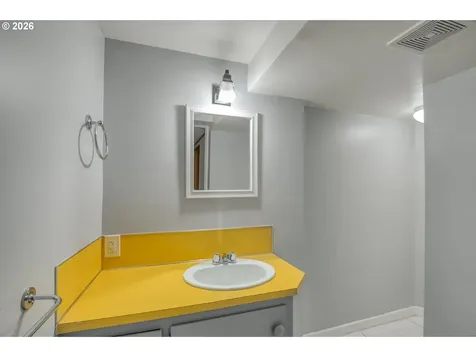 4315 NE Laurelhurst Place Portland OR 97213