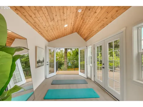 4315 NE Laurelhurst Place Portland OR 97213