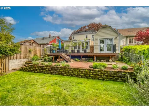 4315 NE Laurelhurst Place Portland OR 97213