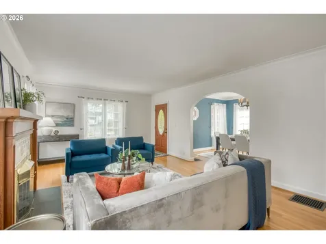 4315 NE Laurelhurst Place Portland OR 97213