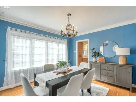 4315 NE Laurelhurst Place Portland OR 97213