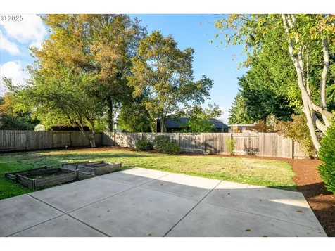 1215 Cedar Ridge Drive Eugene OR 97401