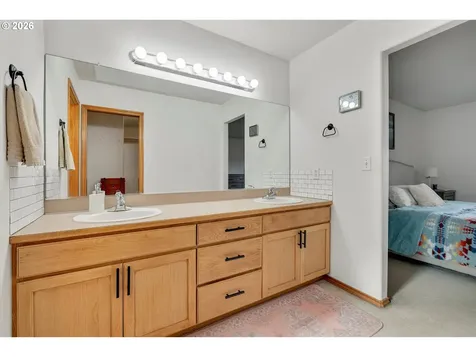 10907 SE Henderson Drive Portland OR 97266