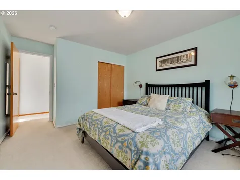 10907 SE Henderson Drive Portland OR 97266
