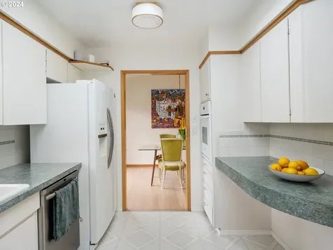 1225 NE 166th Avenue Portland OR 97230