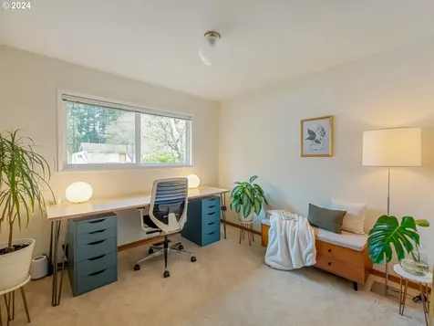 1225 NE 166th Avenue Portland OR 97230