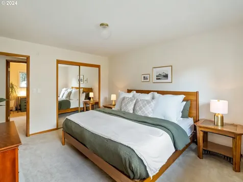 1225 NE 166th Avenue Portland OR 97230