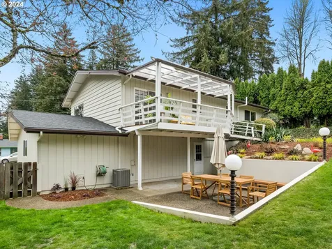 1225 NE 166th Avenue Portland OR 97230