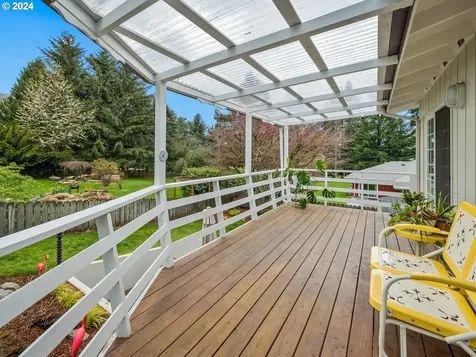 1225 NE 166th Avenue Portland OR 97230