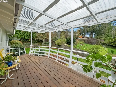 1225 NE 166th Avenue Portland OR 97230