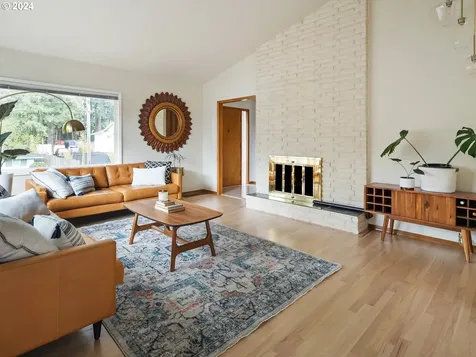 1225 NE 166th Avenue Portland OR 97230