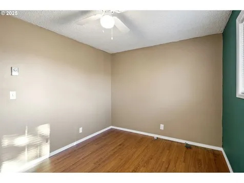 26 E 3rd Street Lowell OR 97452