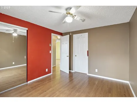 26 E 3rd Street Lowell OR 97452