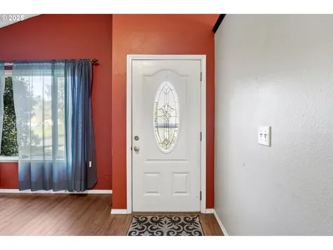 26 E 3rd Street Lowell OR 97452