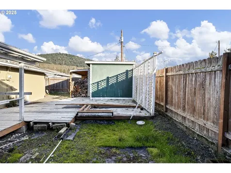 26 E 3rd Street Lowell OR 97452