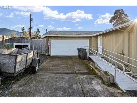 26 E 3rd Street Lowell OR 97452
