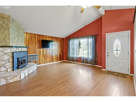 26 E 3rd Street Lowell OR 97452