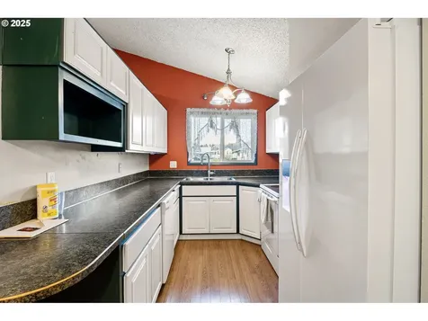 26 E 3rd Street Lowell OR 97452