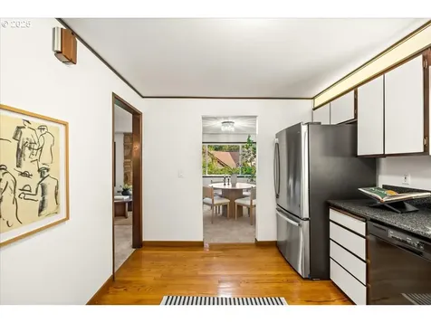 4470 Lakeview Boulevard Lake Oswego OR 97035