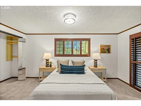 4470 Lakeview Boulevard Lake Oswego OR 97035