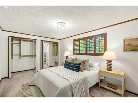 4470 Lakeview Boulevard Lake Oswego OR 97035