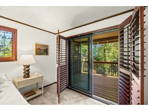 4470 Lakeview Boulevard Lake Oswego OR 97035