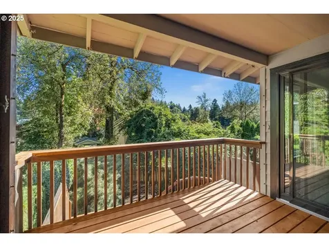 4470 Lakeview Boulevard Lake Oswego OR 97035