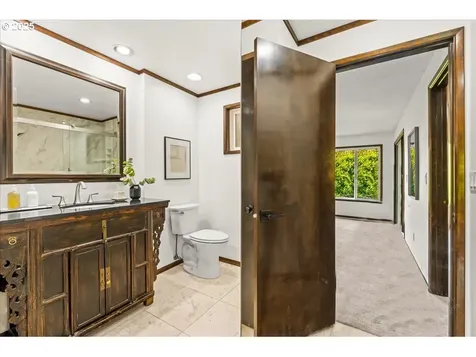 4470 Lakeview Boulevard Lake Oswego OR 97035