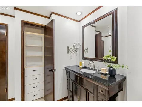 4470 Lakeview Boulevard Lake Oswego OR 97035