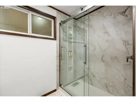 4470 Lakeview Boulevard Lake Oswego OR 97035