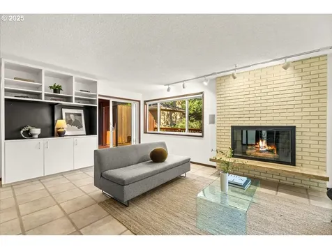 4470 Lakeview Boulevard Lake Oswego OR 97035