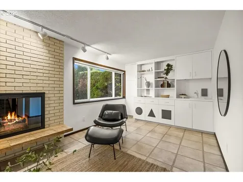 4470 Lakeview Boulevard Lake Oswego OR 97035