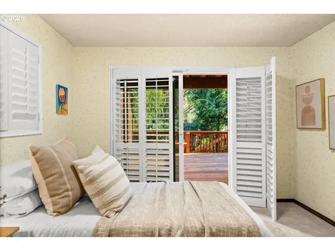 4470 Lakeview Boulevard Lake Oswego OR 97035