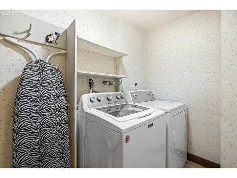 4470 Lakeview Boulevard Lake Oswego OR 97035