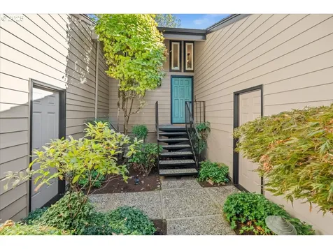 4470 Lakeview Boulevard Lake Oswego OR 97035