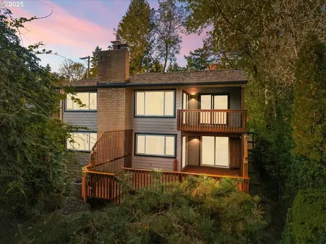 4470 Lakeview Boulevard Lake Oswego OR 97035