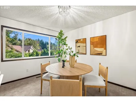 4470 Lakeview Boulevard Lake Oswego OR 97035