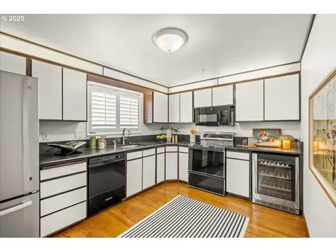 4470 Lakeview Boulevard Lake Oswego OR 97035