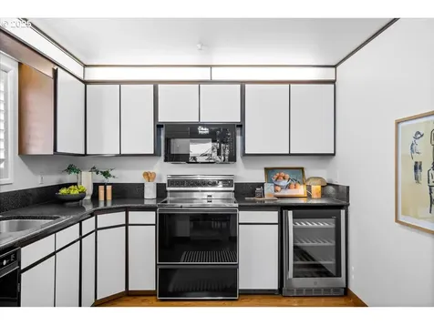 4470 Lakeview Boulevard Lake Oswego OR 97035