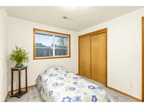 6196 SE Century Court Hillsboro OR 97123