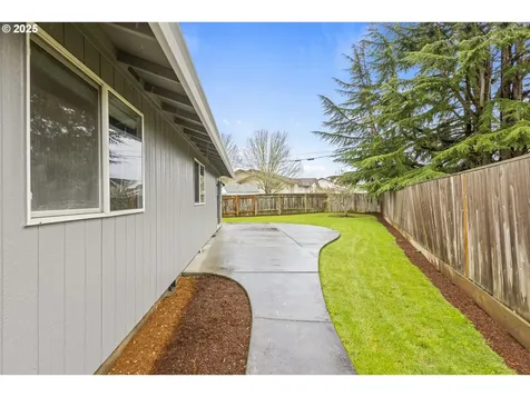 6196 SE Century Court Hillsboro OR 97123
