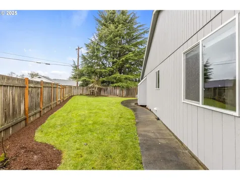 6196 SE Century Court Hillsboro OR 97123