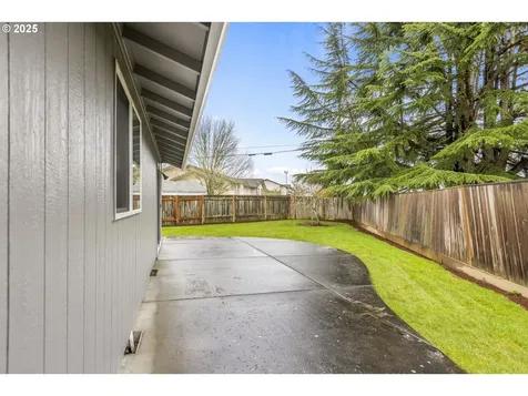 6196 SE Century Court Hillsboro OR 97123