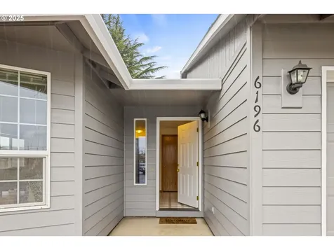 6196 SE Century Court Hillsboro OR 97123
